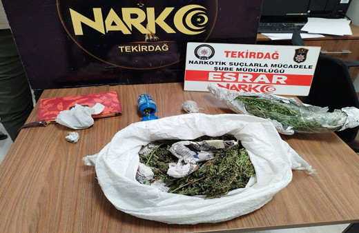 Tekirdağ'da polis ekiplerinden uyuşturucu operasyonu! 1 kilo esrar ele geçirildi