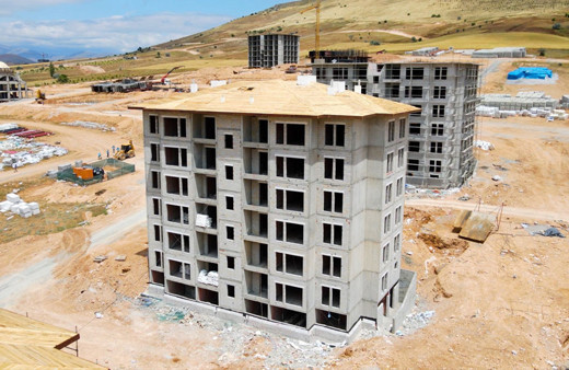 Konut fiyatlarını düşürecek gelişme! Mehmet Özhaseki açıkladı: Meclis açılınca ilk iş