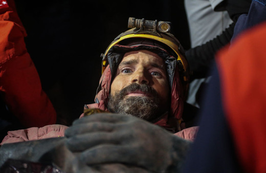 Mersin'de ABD’li dağcı 9 gün sonra mağaradan çıkartıldı tahliye sonrası konuştu