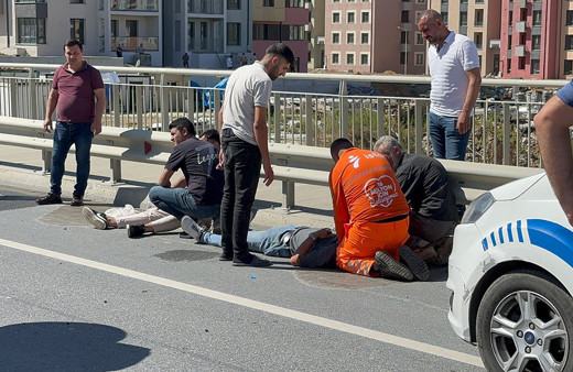 Başakşehir'de korkunç kaza! Ticari araç takla attı: 2 yaralı