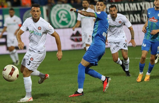 Yeşil-mavili ekipten açıklama geldi: Sözleşmeyi imzaladı