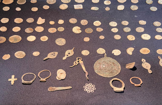 Isparta'da dev kaçakçılık! 457 adet tarihi eser ele geçirildi