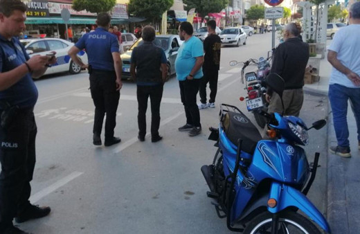 Burdur'da okulun önündeki yaya geçidinde çocuğa motosiklet çarptı!