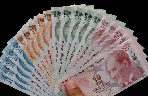 Emekliye zam düzenlemesi! Hande Fırat ekonomi yönetimiyle görüştü haberi duyurdu