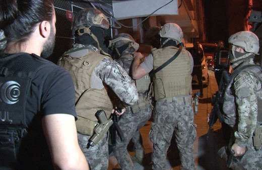 İstanbul'da zehir tacirlerine büyük operasyon! Çok sayıda gözaltı