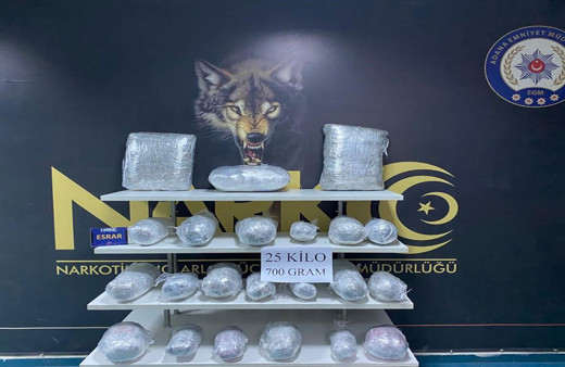 Adana'da uyuşturucu operasyonu! 25 kilo 700 gram esrar ele geçirildi