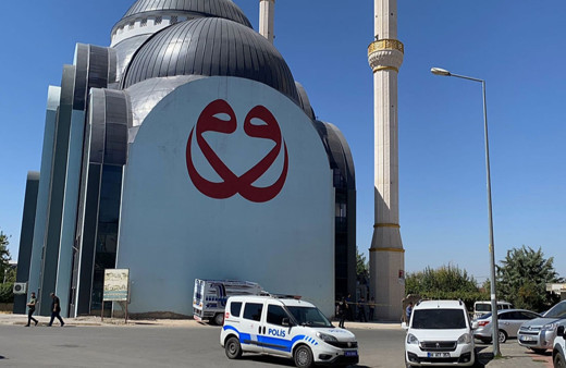 Batman'da cami inşaatında iskele çöktü, 4 işçi yaralandı