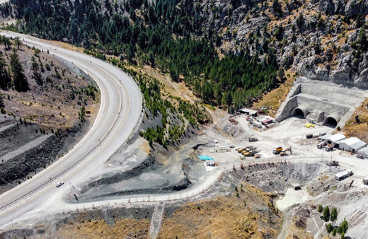 İç Anadolu'yu Akdeniz'e bağlayan o yolda "kış çilesi" bitiyor!