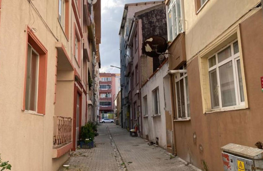 Çanakkale'de çatıdan düşen hırsız hayatını kaybetti