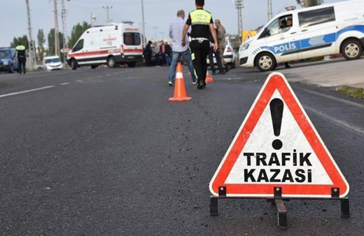 Denizli'de otomobil ile elektrikli bisiklet çarpıştı! Ölenler var