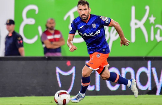 RAMS Başakşehir, Şener Özbayraklı'yı gönderdi