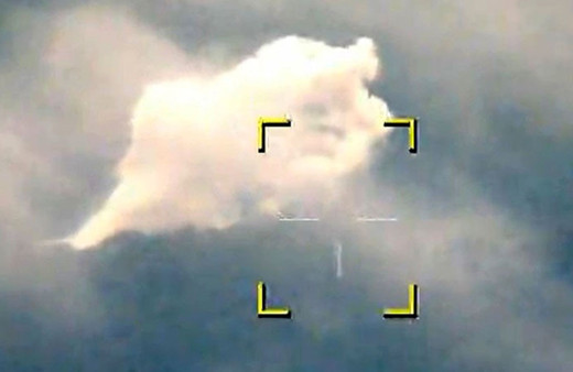 Azerbaycan, Ermenistan'a ait mühimmat deposu ile askeri teçhizatı böyle imha etti