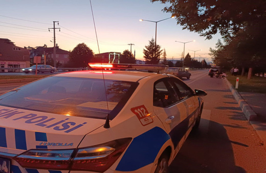 Kütahya'da feci kaza! Motosiklet ve otomobil çarpıştı: 2 yaralı