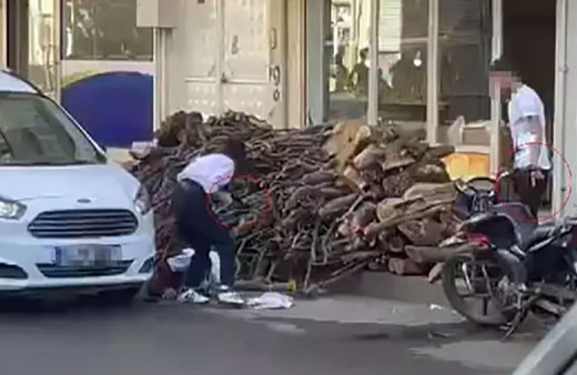 Diyarbakır'da 2 aile çatıştı 3 kişi öldü! Yerde yatanların yanına gelip ateş etti kan donduran görüntüler