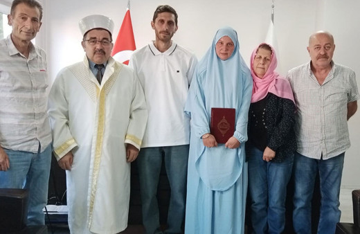 Aydın'da Alman vatandaşı Jennifer Müslüman oldu