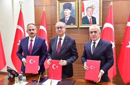 Hayırsever iş insanından Diyarbakır'da 3 ilçeye 5 ayrı ilkokul!