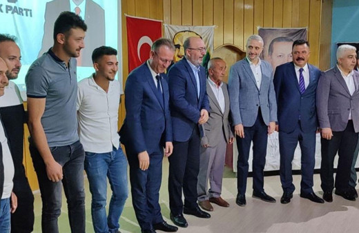 CHP İlçe Başkanı istifa ederek AK Parti'ye geçti!