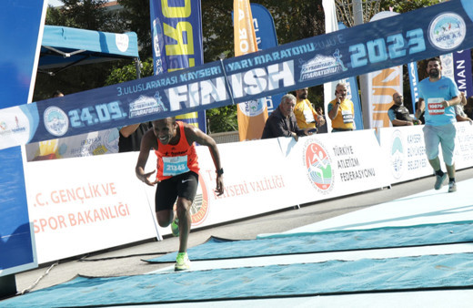 Uluslararası Kayseri Yarı Maratonu koşuldu