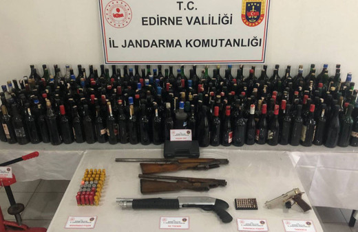 Edirne'de bir evde 415 litre sahte içki ele geçirildi!