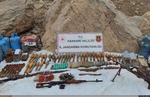 Şemdinli kırsalında PKK cephaneliği ele geçirildi