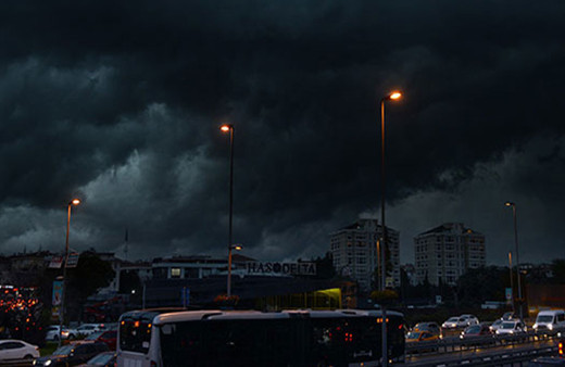 Çok fena geliyor yaz bitti kışa erken giriyoruz! İstanbul için ürküten açıklama: Ben bile korktum afet yaşamayız umarım