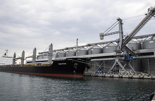 Ukrayna: Rusya, Odessa'da liman ve tahıl depolarını vurdu