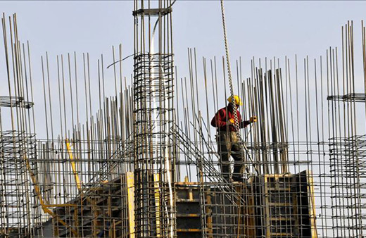 Bursa'da inşaat işçisi demir iskelelerin altında kaldı!