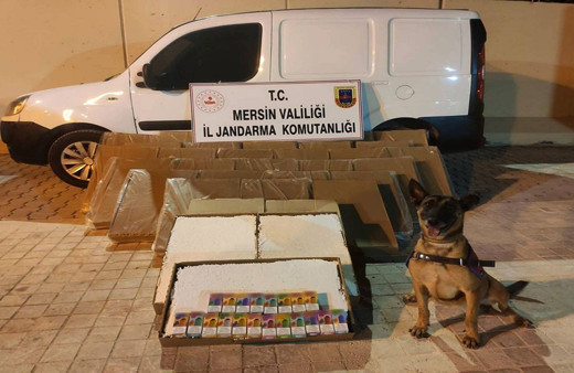 Mersin'de dev makaron operasyonu! 161 bin 200 kaçak makaron ele geçirildi