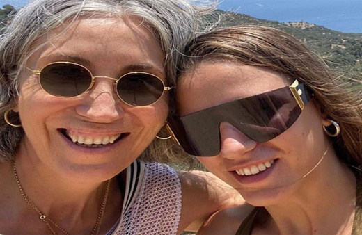 Serenay Sarıkaya'nın annesi, ünlü oyuncunun babasıyla yasak aşk yaşıyor iddiası!