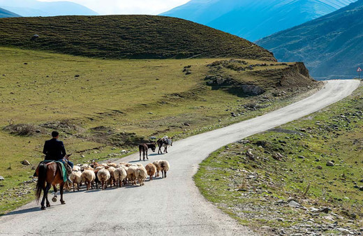 Azerbaycan'ın büyüleyen köyü UNESCO Dünya Mirası Listesi’ne girdi!