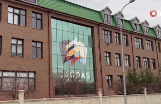 Depremzede öğrenciyi başörtülü diye okula almamıştı! O müdüre 'ağır' ceza...