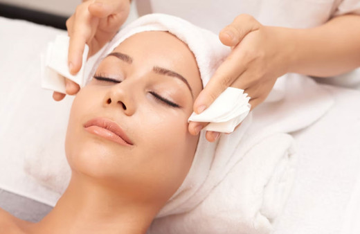 Güzellik salonlarını il sağlık müdürlükleri denetlemeli!