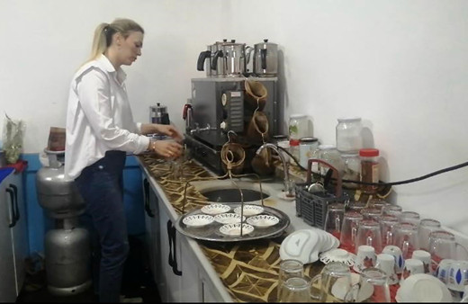 'Kadından olmaz' diyenlere aldırmadı! İş yerinden ayrılıp kahvehane açtı