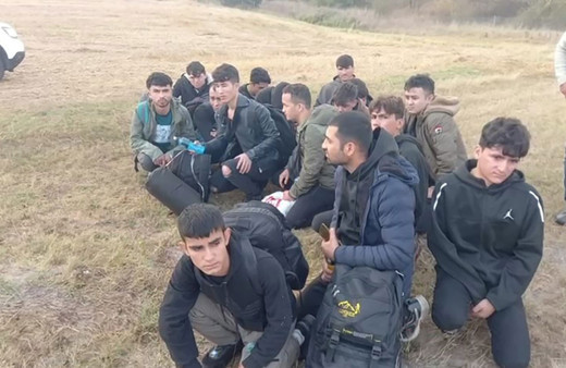 Tekirdağ'da Jandarmadan kaçak göçmen operasyonu! 87 kaçak göçmen yakalandı