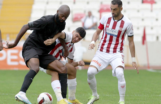 Sivasspor-Hatayspor maçında gol sesi çıkmadı