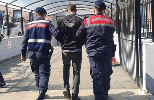 Çaldığı otomobille birlikte yakalandı, cezaevini boyladı!