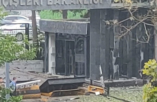 Ankara'da patlama oldu! İki teröristten biri kendini patlattı son dakika gelişmeler...