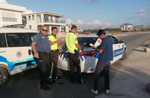 Çarpıp kaçan alkollü sürücüyü takip edip yakaladı!