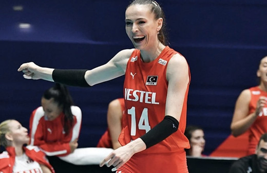 Eda Erdem'ni ismi evinin sokağına verildi