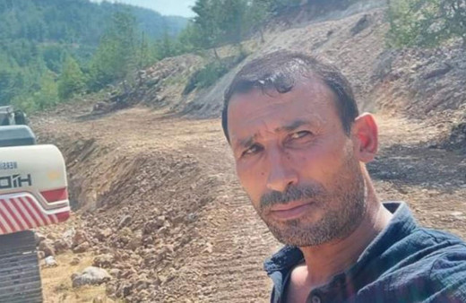 Muhtarla tartışan kadın, muhtarı otomatik tüfekle vurdu!