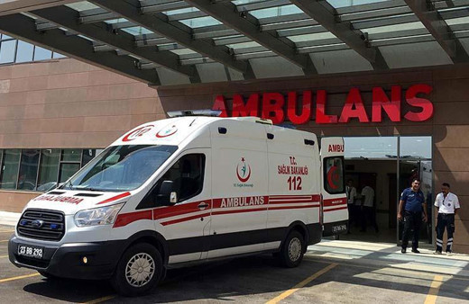 Erzurum'da feci kaza! Biri ağır yaralandı biri panik atak krizi geçirdi