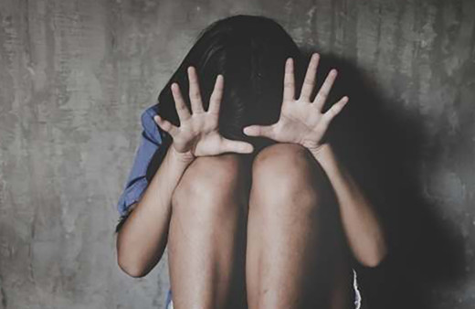 Öz kızını sevgilisine benzettiği için tecavüz etti! 15 yaşında düşük, 16 yaşında doğum yaptı