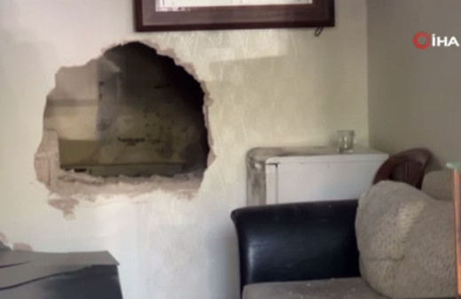 Hırsızlar duvarı deldi, Cuma namazına giden kuyumcuyu soydu!