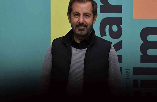 Halk TV'de bir gözaltı daha! Programcısı Serhan Asker gözaltına alındı