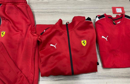 Mağazadan 7 bin 700 lira değerinde eşofman çalan şüpheli yakalandı!