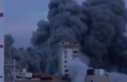 İsrail savaş uçakları, Gazze'deki 14 katlı Filistin Kulesi'ni bombaladı!