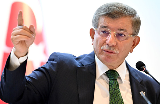 Ahmet Davutoğlu'ndan İsrail'e tepki: İslam İşbirliği Teşkilatını derhal toplantıya çağırırdım