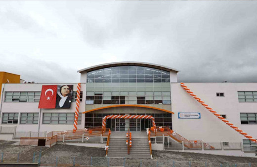 Nejat Ferit Eczacıbaşı İlkokulu törenle açıldı