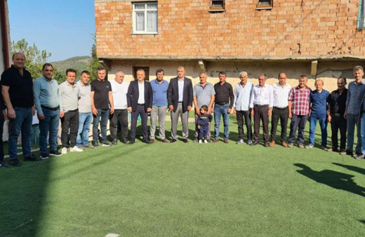 EYT'den emekli olunca, mevlit okutup 3 bin kişiye yemek dağıttılar!