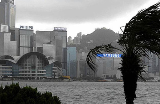 Hong Kong'da tayfun yüzünden borsada işlemlere ara verildi!